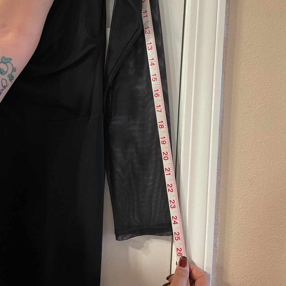 Vera Wang Dress - Picture 9 of 10